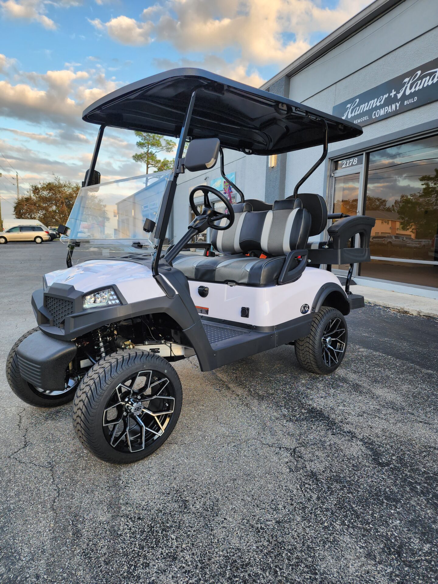 2022 Vivid Ev Peak 4 Aluminum Frame with Lithium | Cshell Carts